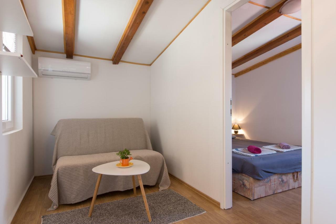 Apartmani Amans Пула Екстер'єр фото