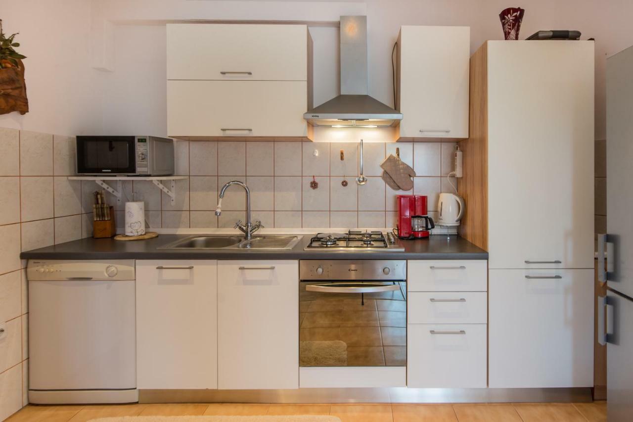 Apartmani Amans Пула Екстер'єр фото